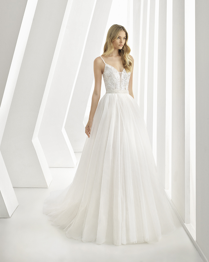 04 - Rosa Clarà: collezione 2019 abiti e vestiti da sposa | Abiti Sposa e  Sposo Collezione 2022 - Atelier Vestiti Nuziali per Vicenza, Verona,  Padova, Rovigo, Treviso(Veneto) e Trento(Trentino Alto Adige).