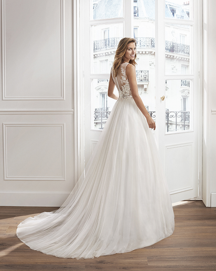 Vinny | Abiti Sposa e Sposo Collezione 2022 - Atelier Vestiti Nuziali per  Vicenza, Verona, Padova, Rovigo, Treviso(Veneto) e Trento(Trentino Alto  Adige).