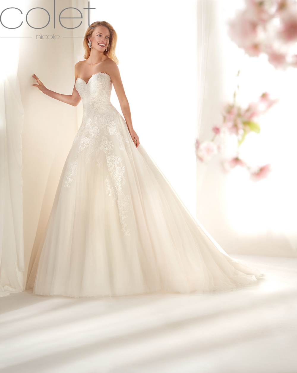 05 - Nicole Colet: collezione 2019 abiti e vestiti da sposa | Abiti Sposa e  Sposo Collezione 2022 - Atelier Vestiti Nuziali per Vicenza, Verona,  Padova, Rovigo, Treviso(Veneto) e Trento(Trentino Alto Adige).