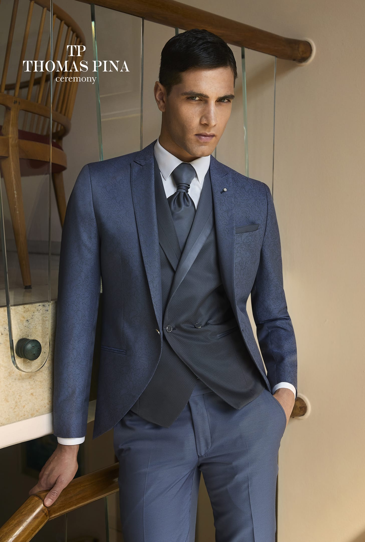 Abito da sposo -1901320- Collezione Thomas Pina 2019 | Abiti Sposa e Sposo  Collezione 2022 - Atelier Vestiti Nuziali per Vicenza, Verona, Padova,  Rovigo, Treviso(Veneto) e Trento(Trentino Alto Adige).