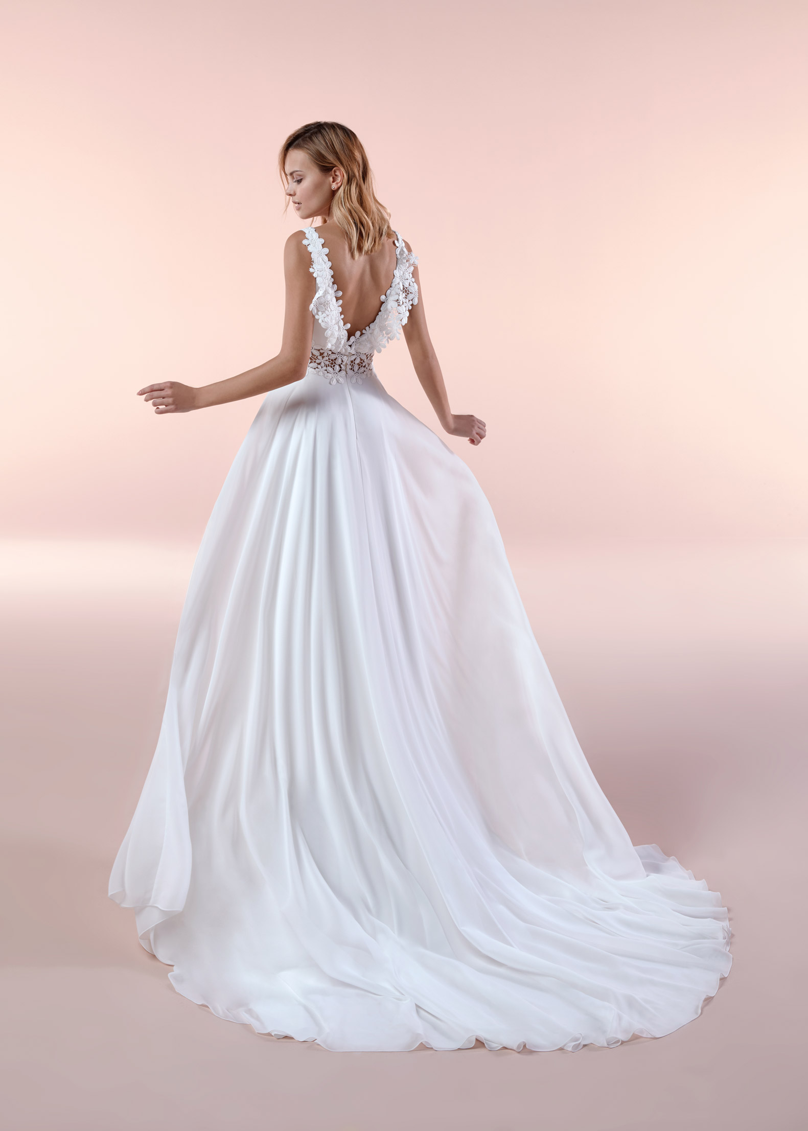 abito-da-sposa-Boho-Chic-Nicole-2020-Mar