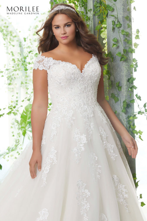 Curvy Abito Da Sposa Collezione 2020 2021 Abiti Sposa E Sposo Collezione 2020 2021 Atelier Vestiti Nuziali Per Vicenza Verona Padova Rovigo Treviso Veneto E Trento Trentino Alto Adige