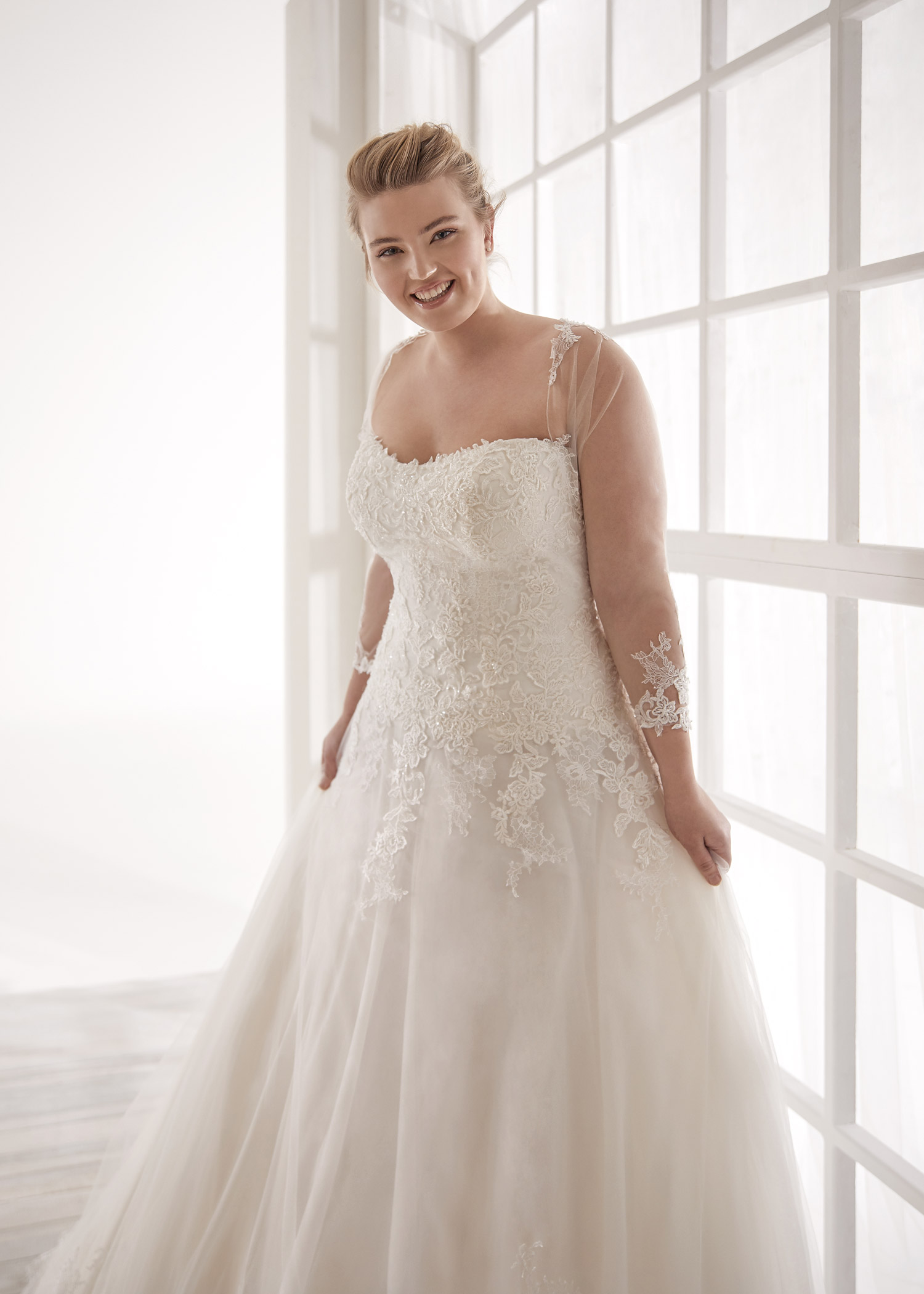 Abito da Sposa Curvy 2020 - CVA20192 | Mariages.it | Abiti Sposa e Sposo  Collezione 2022 - Atelier Vestiti Nuziali per Vicenza, Verona, Padova,  Rovigo, Treviso(Veneto) e Trento(Trentino Alto Adige).
