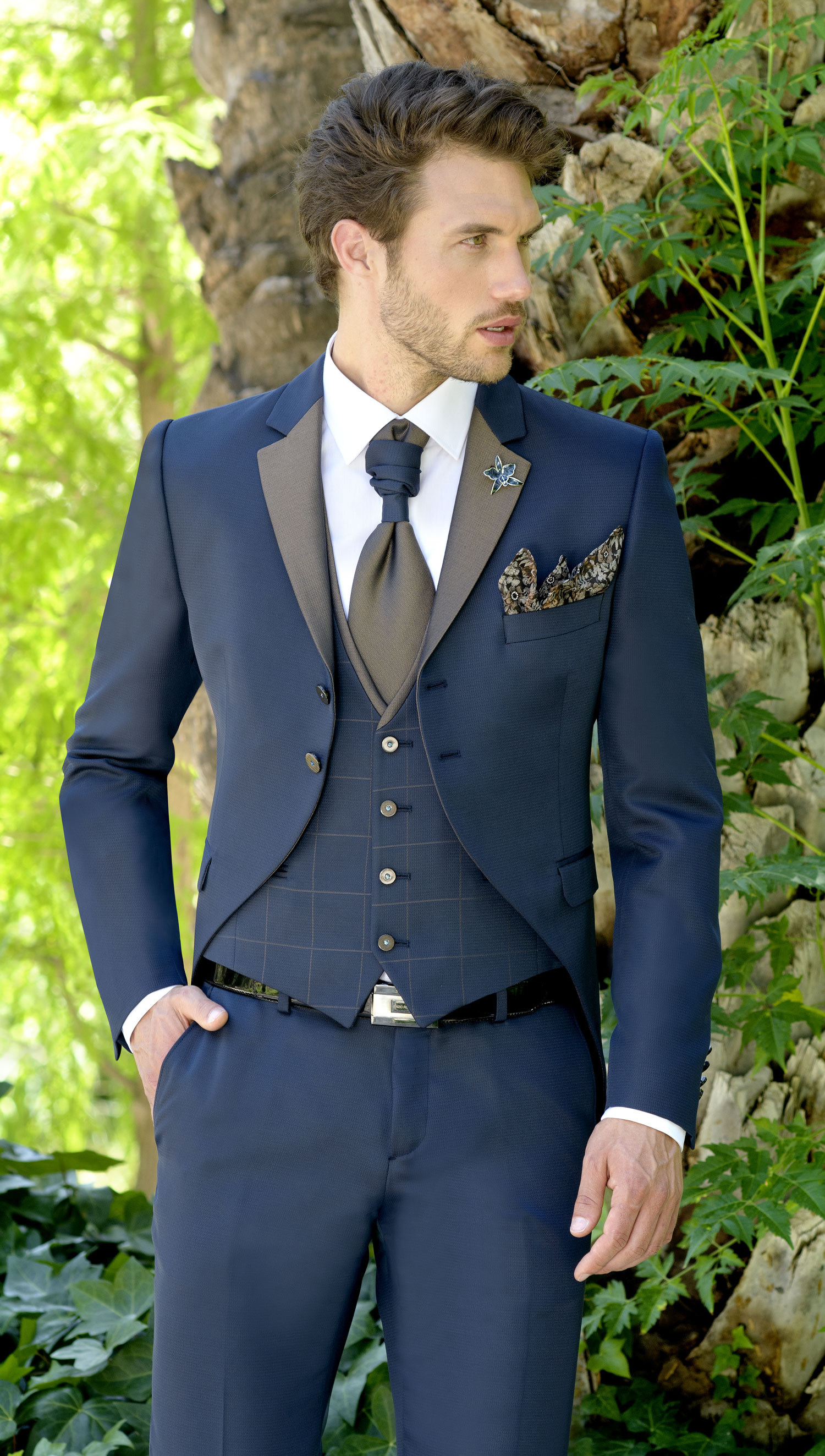 Abito da Sposo Enzo Romano 2020 - 003 | Mariages.it | Abiti Sposa e Sposo  Collezione 2022 - Atelier Vestiti Nuziali per Vicenza, Verona, Padova,  Rovigo, Treviso(Veneto) e Trento(Trentino Alto Adige).