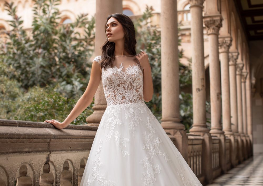 Mariages: abito da sposa Pronovias 2021 a Vicenza, Verona, Padova, Veneto GRIFFITH