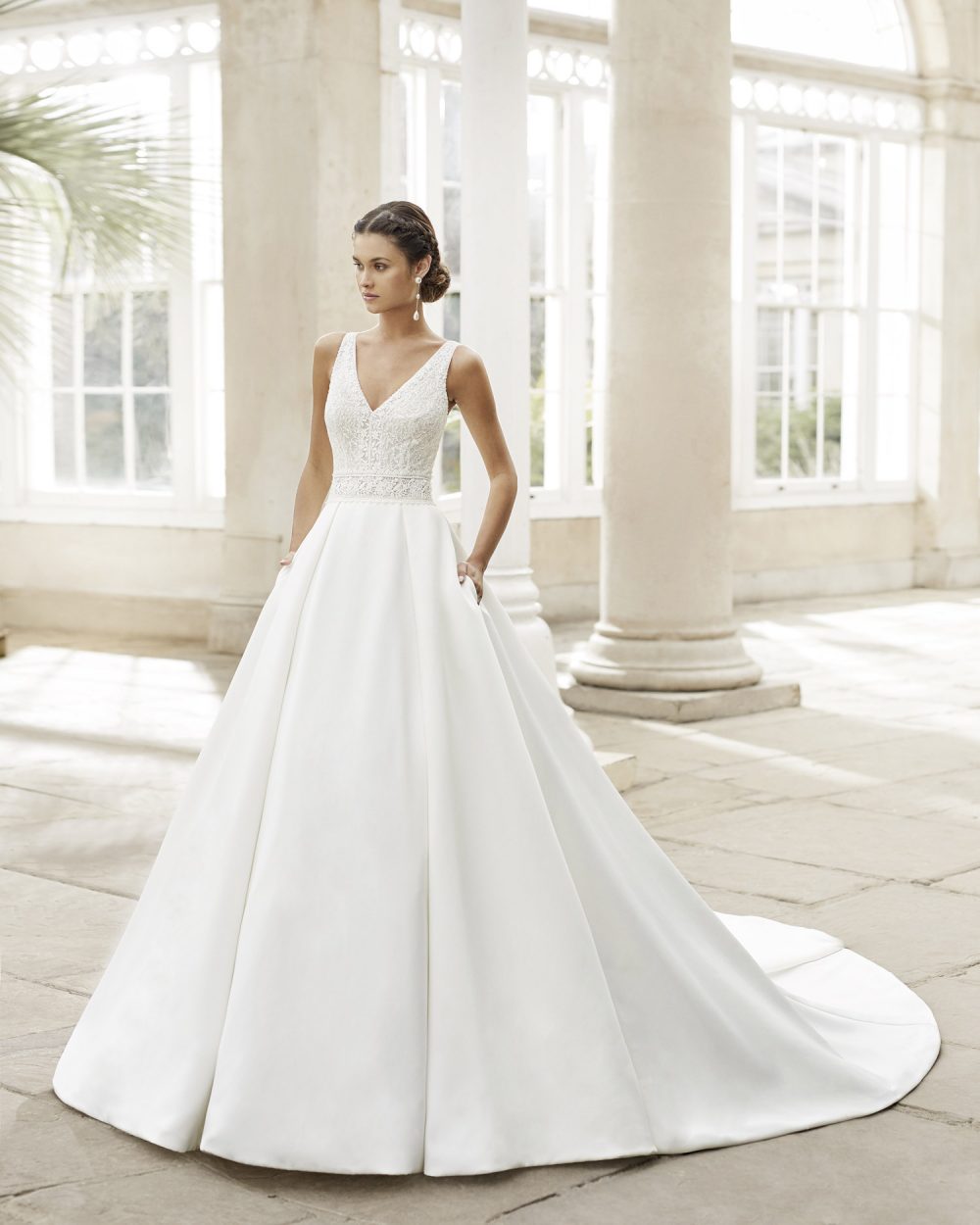 Rosa Clarà Abito da Sposa Collezione 2022 | Abiti Sposa e Sposo Collezione  2022 - Atelier Vestiti Nuziali per Vicenza, Verona, Padova, Rovigo,  Treviso(Veneto) e Trento(Trentino Alto Adige).