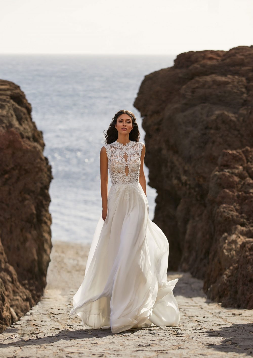 PLADIE – Pronovias | Abiti Sposa e Sposo Collezione 2022 - Atelier Vestiti  Nuziali per Vicenza, Verona, Padova, Rovigo, Treviso(Veneto) e  Trento(Trentino Alto Adige).