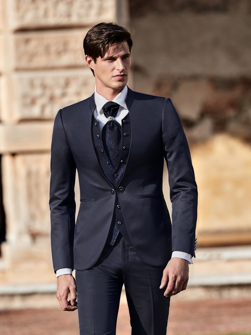 Lubiam Abiti da Sposo Collezione 2021 | Abiti Sposa e Sposo Collezione 2022  - Atelier Vestiti Nuziali per Vicenza, Verona, Padova, Rovigo,  Treviso(Veneto) e Trento(Trentino Alto Adige).