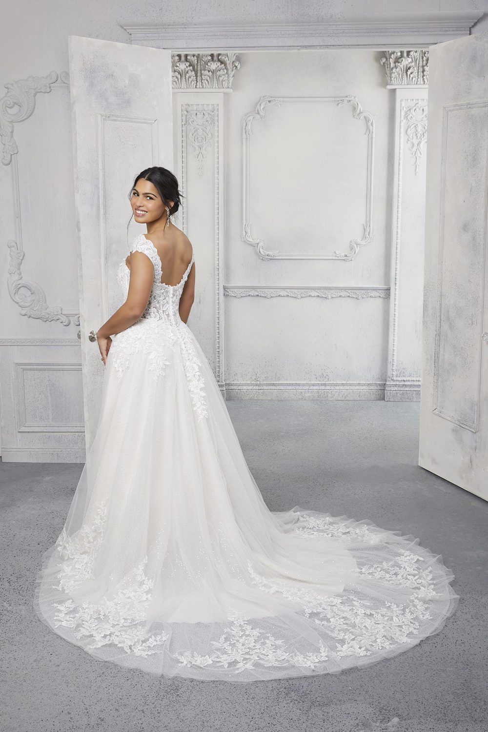 scollo a cuore | Abiti Sposa e Sposo Collezione 2022 - Atelier Vestiti  Nuziali per Vicenza, Verona, Padova, Rovigo, Treviso(Veneto) e  Trento(Trentino Alto Adige).
