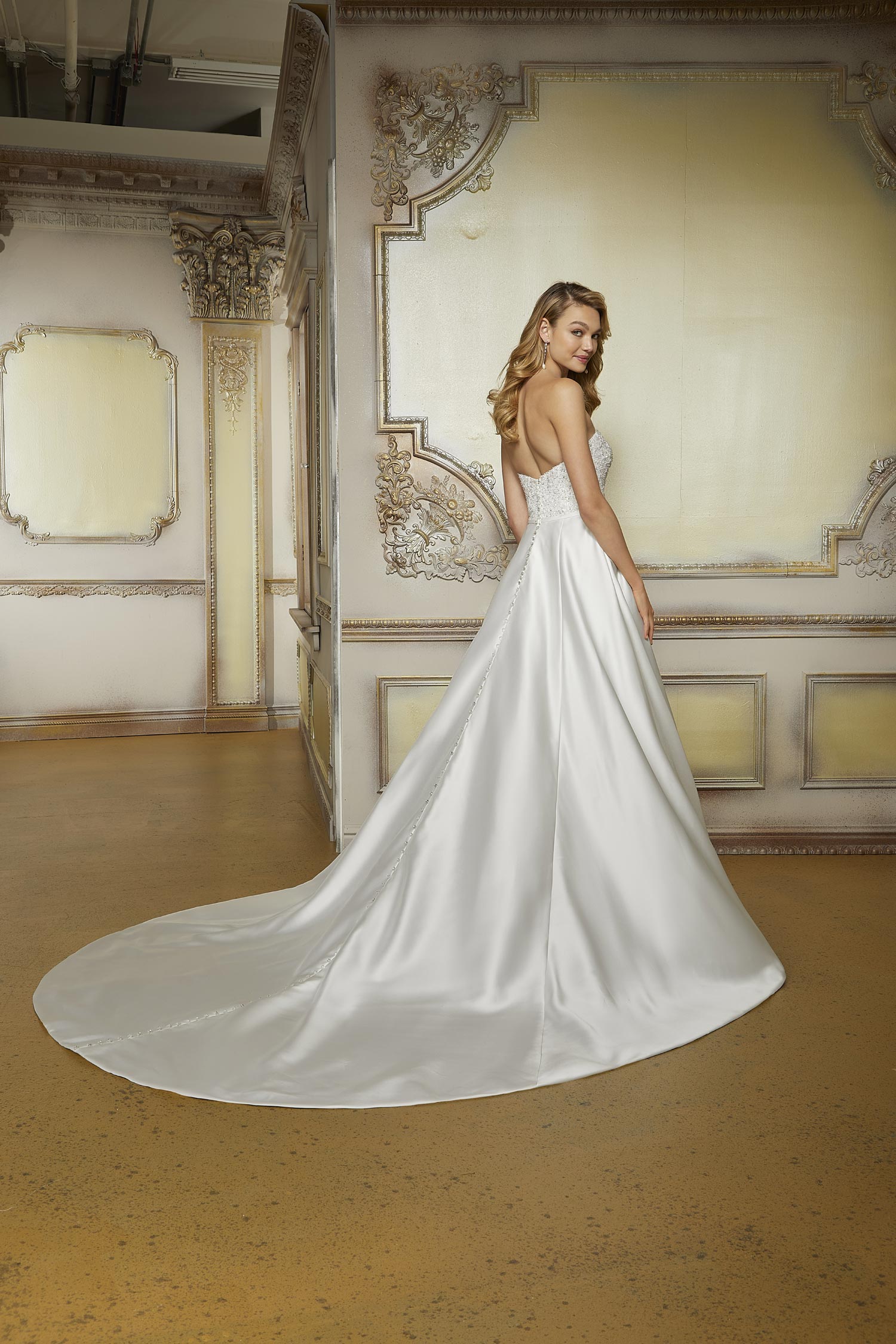 Abito da Sposa Morilee 51806 | Abiti Sposa e Sposo Collezione 2022 -  Atelier Vestiti Nuziali per Vicenza, Verona, Padova, Rovigo,  Treviso(Veneto) e Trento(Trentino Alto Adige).