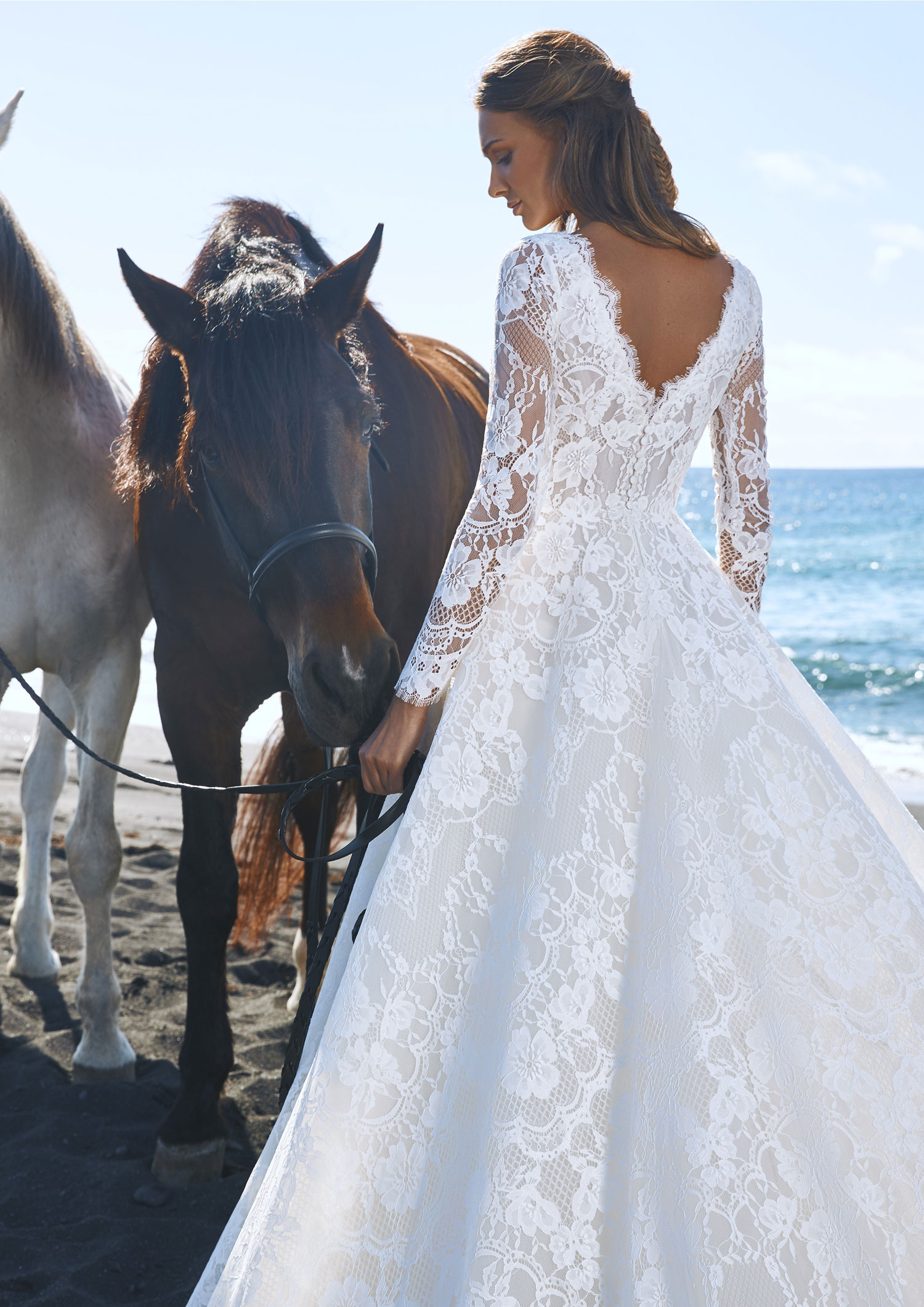 Abito da Sposa Pronovias Mingsha | Mariages Abiti Sposa e Sposo Collezione  2022 - Atelier Vestiti Nuziali per Vicenza, Verona, Padova, Rovigo,  Treviso(Veneto) e Trento(Trentino Alto Adige).