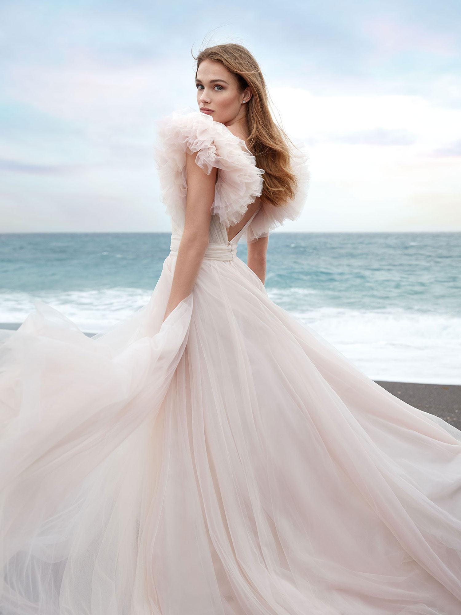 Abito da Sposa Nicole Anghel | Mariages Abiti Sposa e Sposo Collezione 2022  - Atelier Vestiti Nuziali per Vicenza, Verona, Padova, Rovigo,  Treviso(Veneto) e Trento(Trentino Alto Adige).