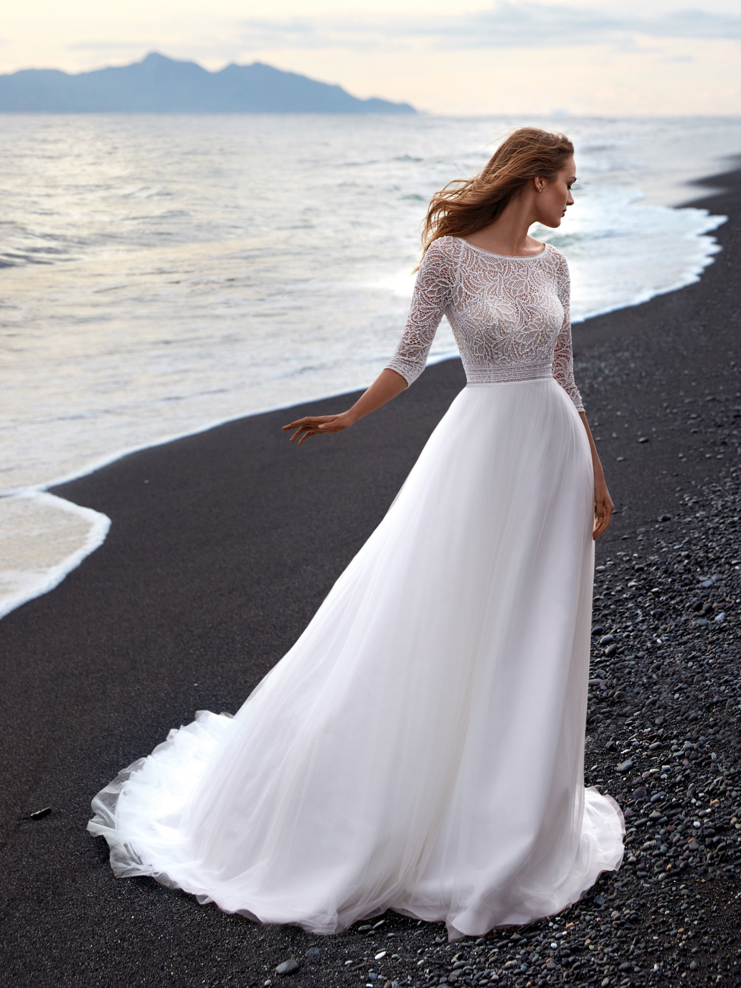 Abito da Sposa Nicole Iside | Mariages Abiti Sposa e Sposo Collezione 2022  - Atelier Vestiti Nuziali per Vicenza, Verona, Padova, Rovigo,  Treviso(Veneto) e Trento(Trentino Alto Adige).