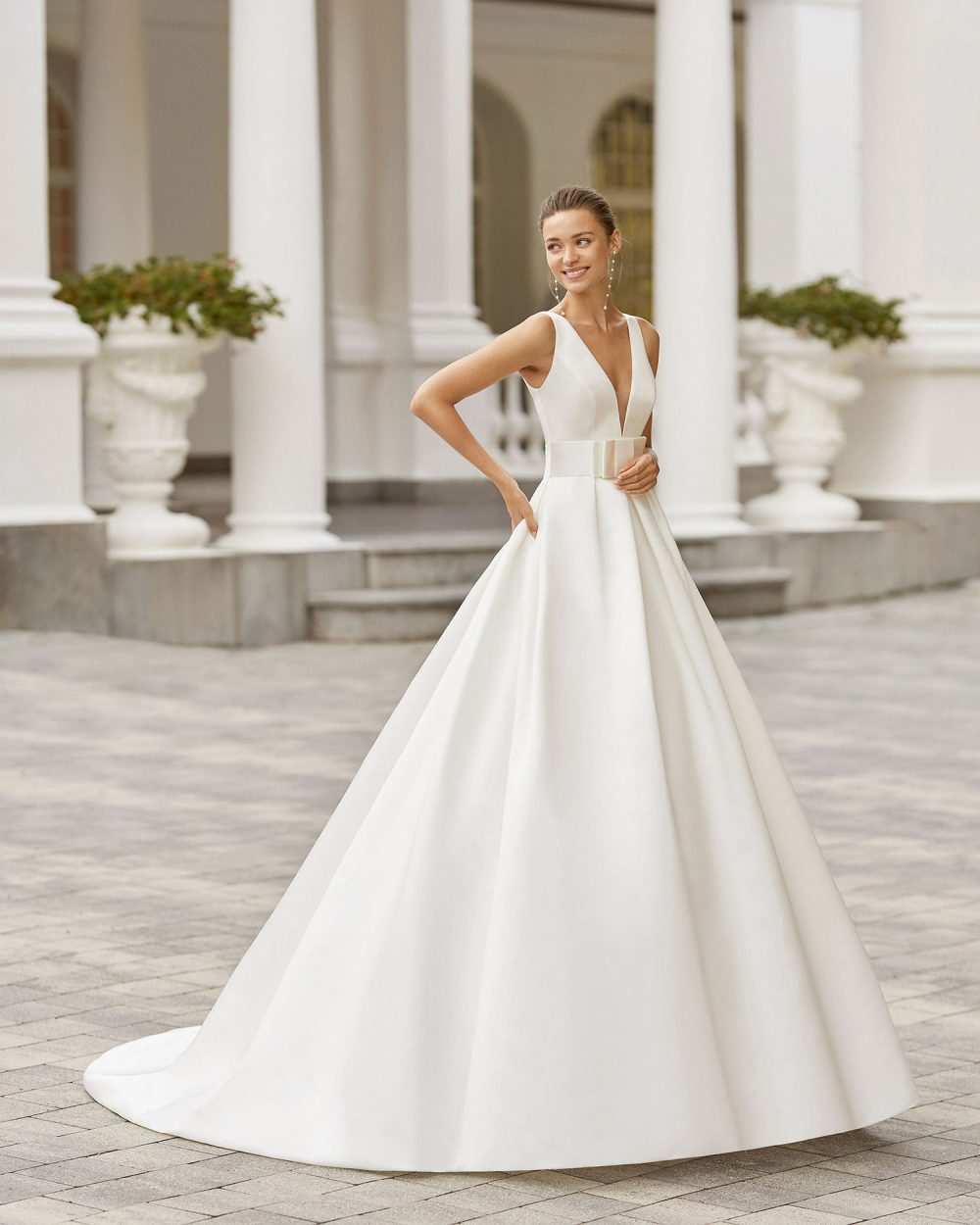 corpino in mikado | Abiti Sposa e Sposo Collezione 2022 - Atelier Vestiti  Nuziali per Vicenza, Verona, Padova, Rovigo, Treviso(Veneto) e  Trento(Trentino Alto Adige).