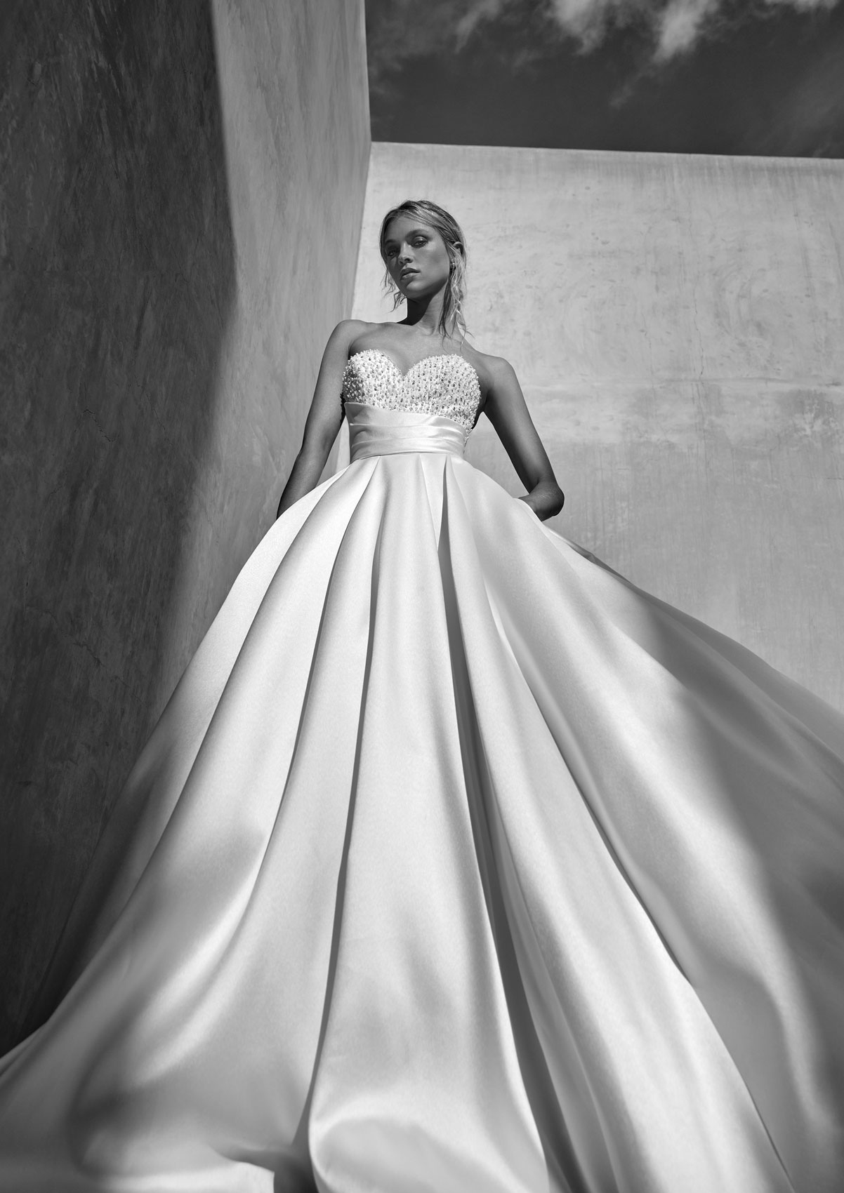 Abito da sales sposa grigio