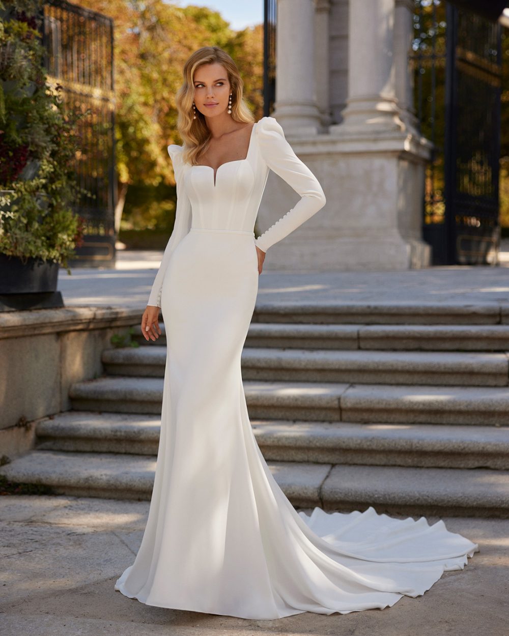 Luna Novias Sadava